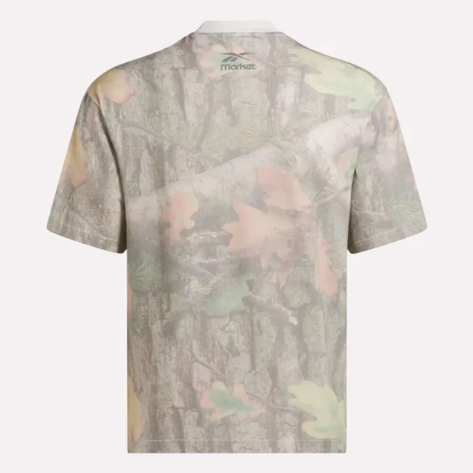 Camiseta con estampado integral Reebok x MARKET