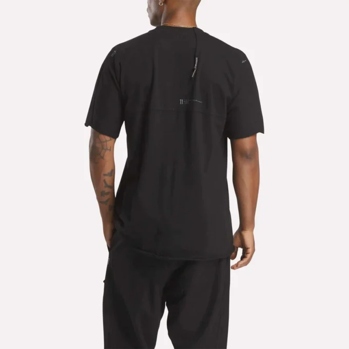Camiseta Constructed de Reebok x 11 By Boris Bidjan Saberi LTD Camiseta Constructed de Reebok x 11 By Boris Bidjan Saberi LTD