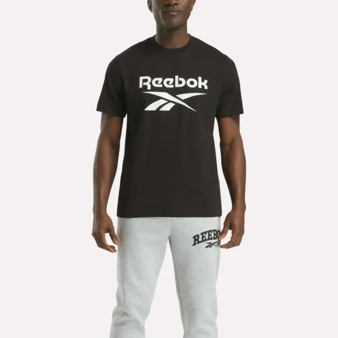 Camiseta de manga corta con cuello redondo y logo grande para hombre Camiseta de manga corta con cuello redondo y logo grande para hombre