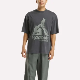 Camiseta gráfica Reebok x MARKET