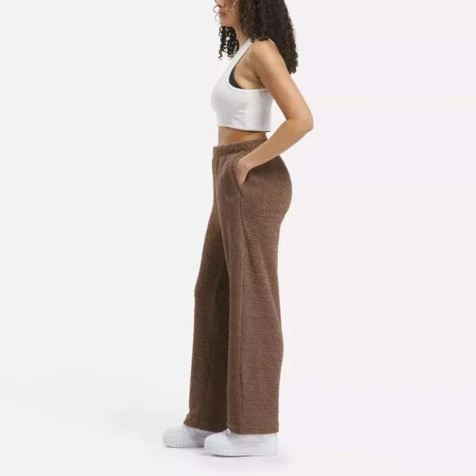 Prendas básicas para el armario femenino: pantalones cómodos Prendas básicas para el armario femenino: pantalones cómodos