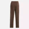 Prendas básicas para el armario femenino: pantalones cómodos Prendas básicas para el armario femenino: pantalones cómodos