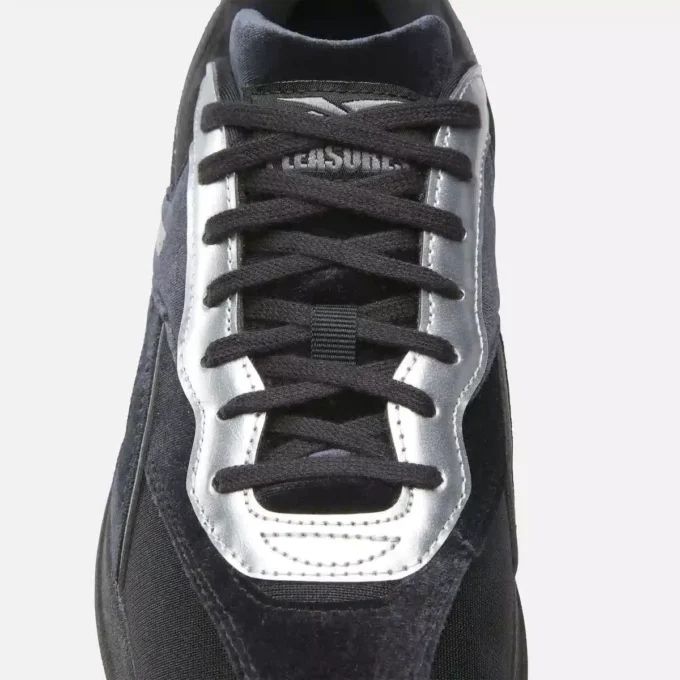 Zapatillas Reebok x PLEASURES Hammer Street
