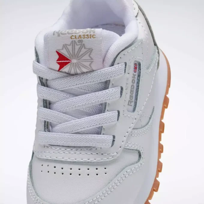 Zapatos Classic Leather para niños: bebés y niños pequeños Zapatos Classic Leather para niños: bebés y niños pequeños